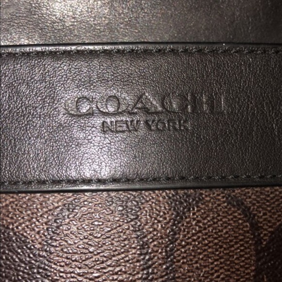 Coach New York CrossBody Bag - Picture 2 of 2
